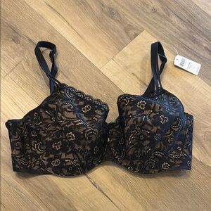 Soma Black Lace Underwire Bra with Floral Pattern